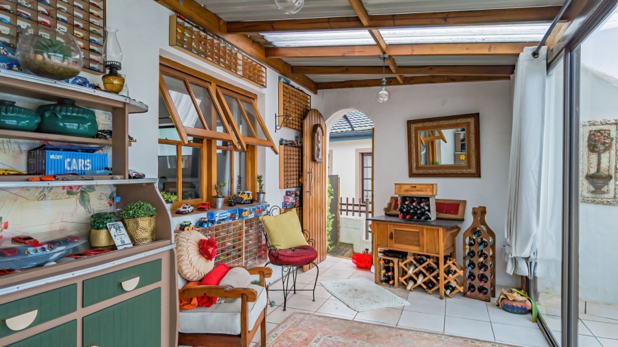2 Bedroom Property for Sale in King George Park Western Cape